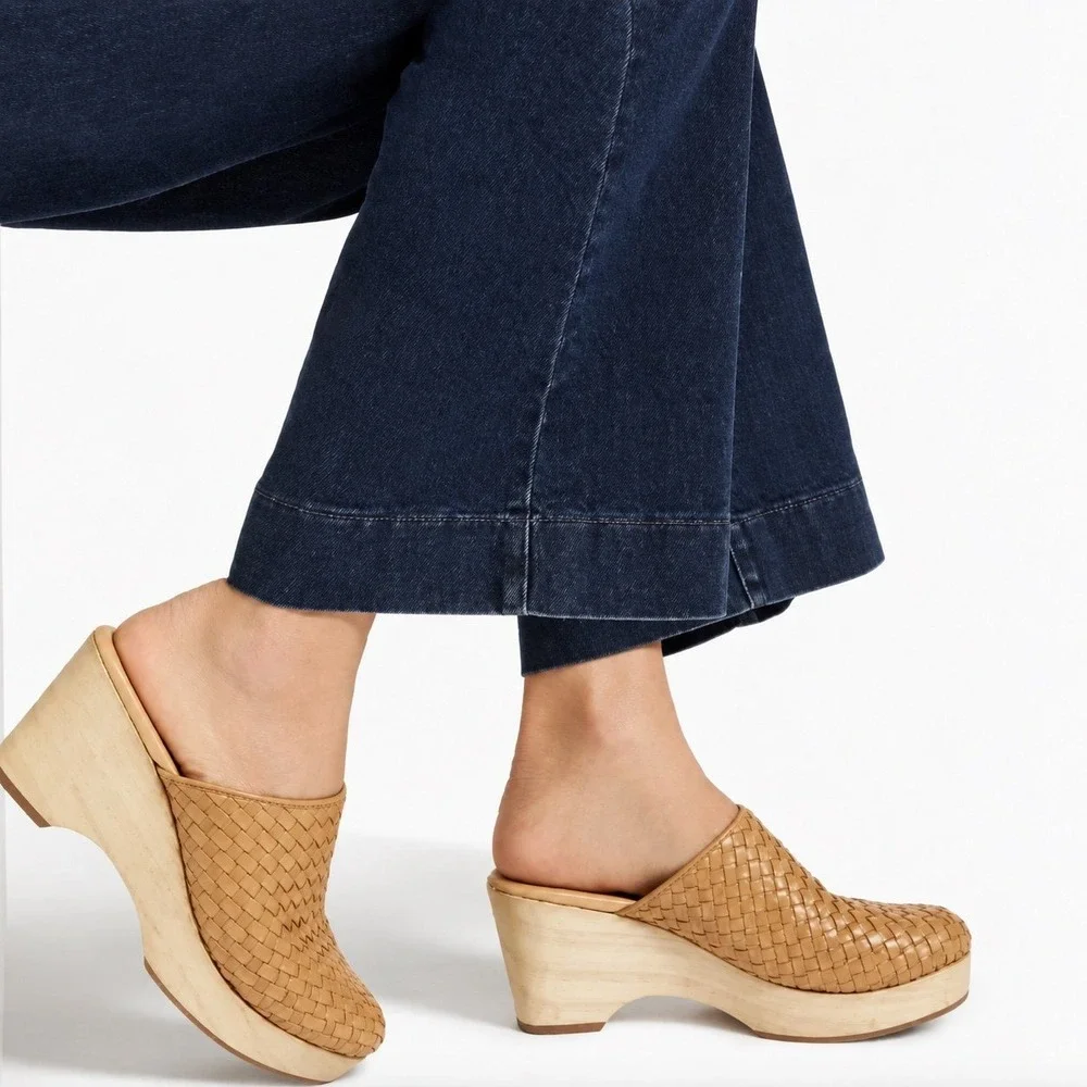 Everlane The Clog Tan Woven Leather Mules Size 10.5. Retail $165